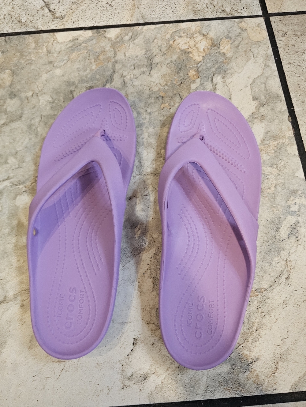 Crocs lavender purple filp flops womens sz 11 Pre-owned - Picture 2 of 5